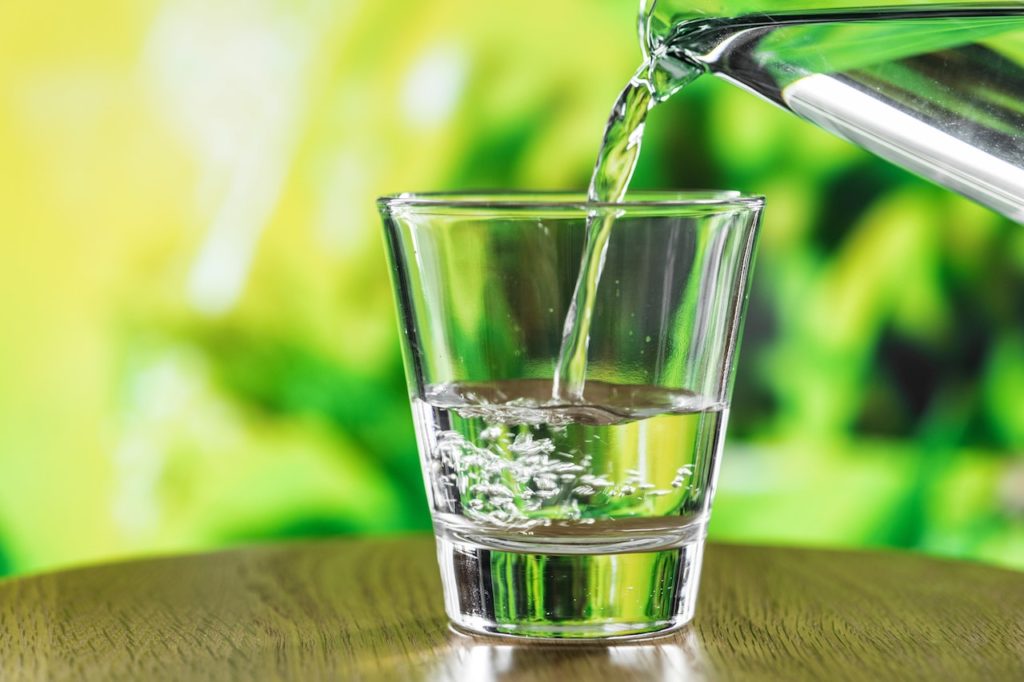 Fasten - Glas mit Wasser 